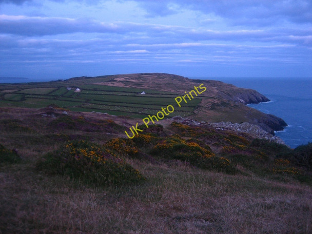 Photo 6"x4" Trwyn Maen Melyn Uwchmynydd c2009
