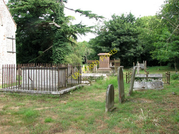 Photo 6"x4" St Botolph's church in North Cove - churchyard North Cove c2010