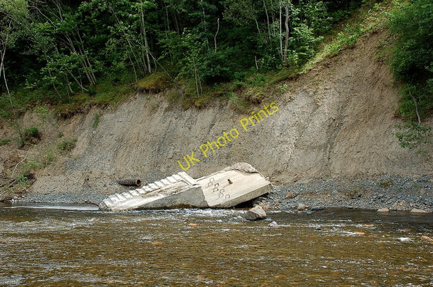 Photo 6"x4" Bank erosion on the Ettrick Water Selkirk c2010