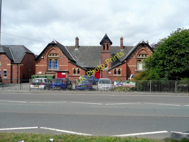 Photo 6"x4" Holmer C. of E. Primary School Hereford c2010