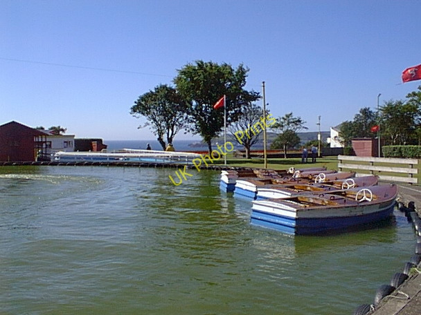 Photo 6"x4" Onchan Park Boating Lake Douglas\/SC3875 c2006