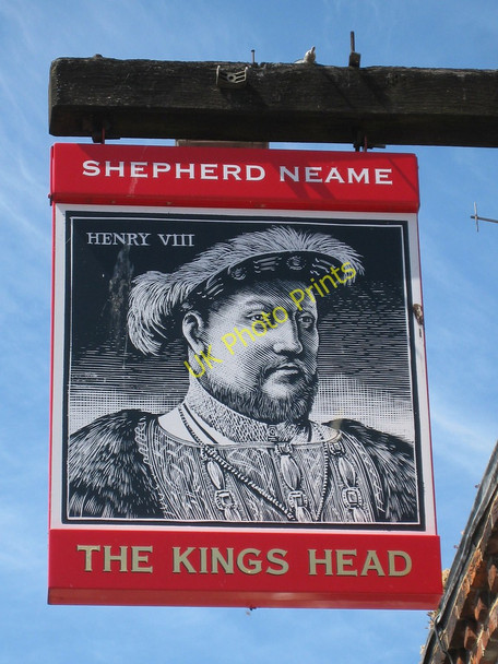 Photo 6"x4" The Kings Head sign Hythe\/TR1634 c2010
