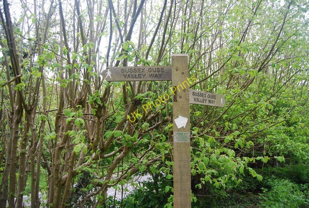 Photo 6"x4" Signpost, Sussex Ouse Valley Way, A275 Fletching Common c2010
