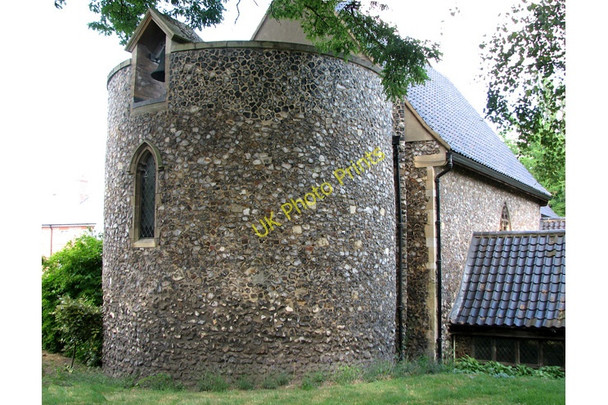 Photo 6"x4" St Julian's church in Norwich - the round tower Norwich c2010