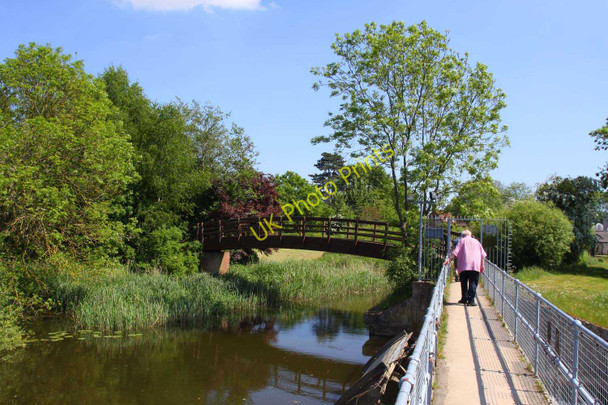 Photo 6"x4" Footbridge from the weir Wallingford c2010