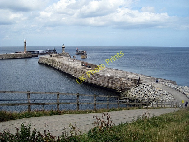 Photo 6"x4" East Pier Whitby\/NZ8910 c2010