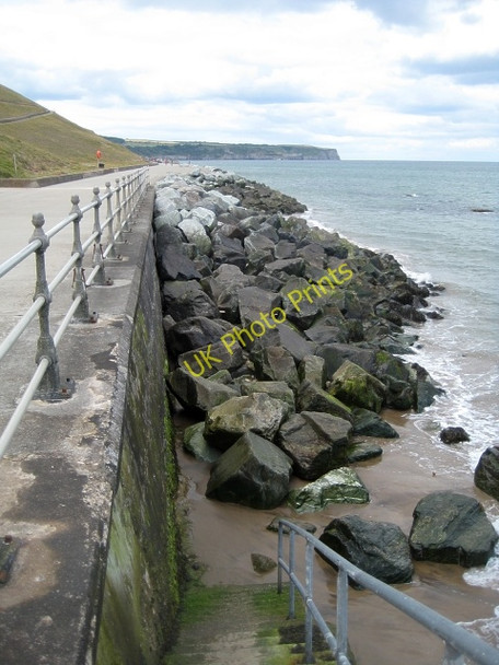 Photo 6"x4" Sea defences, Whitby sands (2) Whitby\/NZ8910 c2010