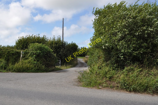 Photo 6"x4" The entrance to Little Shelfin Farm Trimstone c2010