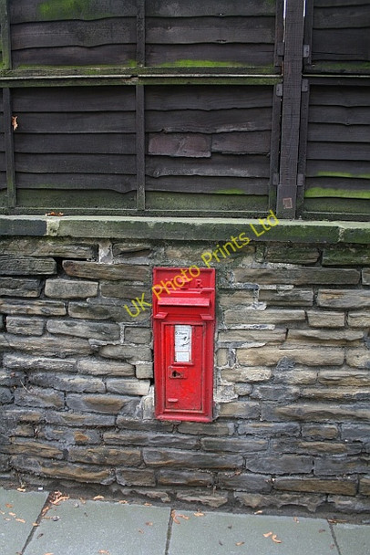 Photo 6"x4" Victorian Letterbox at Greengates Apperley Bridge c2007