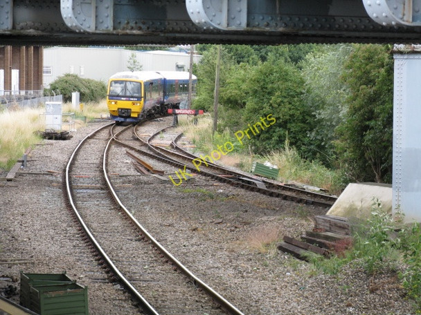Photo 6"x4" Greenford - the shuttle approaches Greenford\/TQ1382 c2010