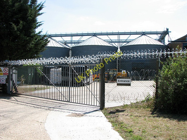Photo 6"x4" Big silos behind big security fence Dockeney c2010