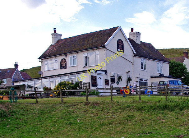Photo 6"x4" The Kremlin Inn Cleehill c2010