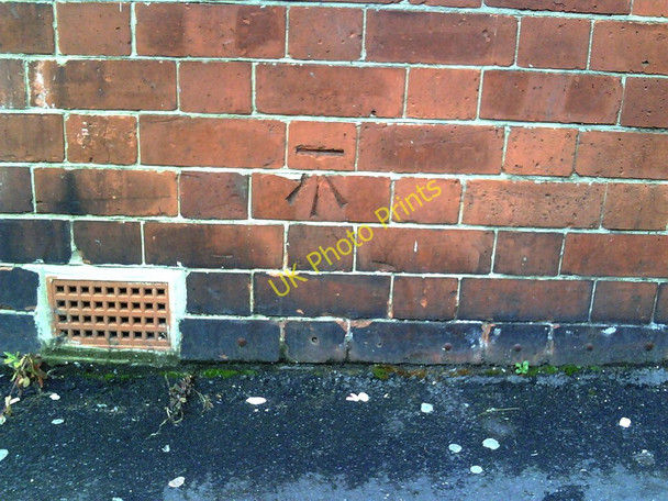 Photo 6"x4" Benchmark on Londis Shop, Beech Road Nottingham\/SK5641 c2010