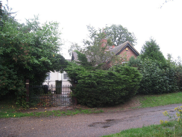 Photo 6"x4" South Lodge Newark-on-Trent c2010