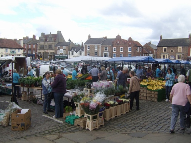 Photo 6"x4" Thirsk Market Norby\/SE4282 c2010