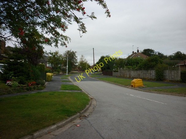 Photo 6"x4" A walk to Cottingham #49 Risby\/TA0034 c2010