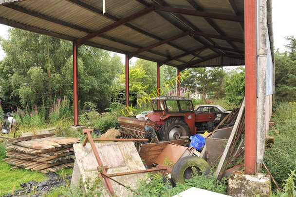 Photo 6"x4" Dilapidated farm shed at Logie Farm Rootfield c2010