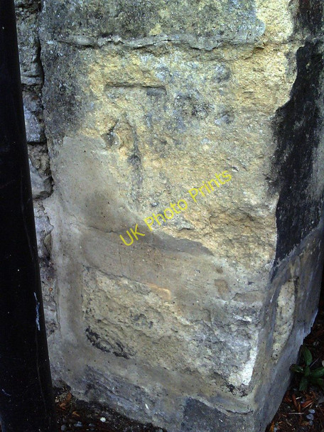 Photo 6"x4" Worn benchmark on wall pier at junction of Rogers Street and Banbury Road Sunnymead\/SP5009 c2010