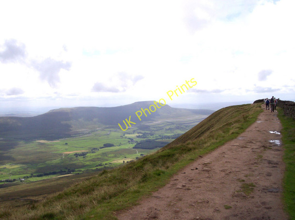 Photo 6"x4" Nearly there! Chapel-le-Dale c2010