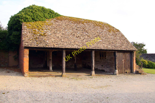 Photo 6"x4" Farm building by the Great Barn Faringdon c2010