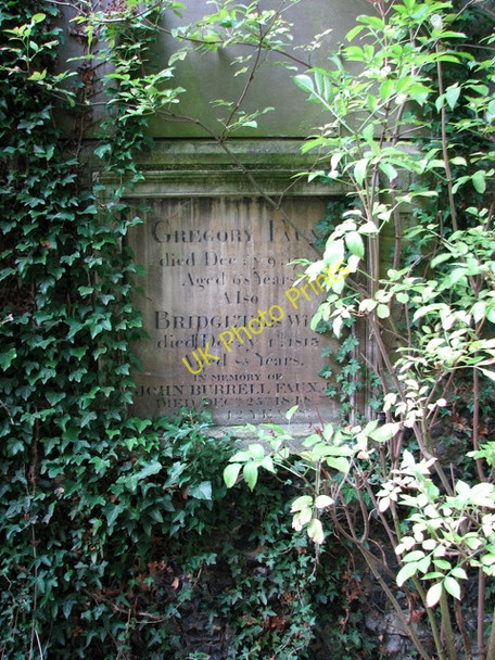 Photo 6"x4" St Mary the Less in Thetford - overgrown memorial Thetford\/TL8783 c2010