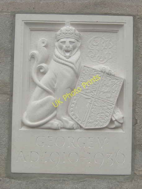 Photo 6"x4" Heraldic Plaque - King George V Memorial Park Wednesfield c2010