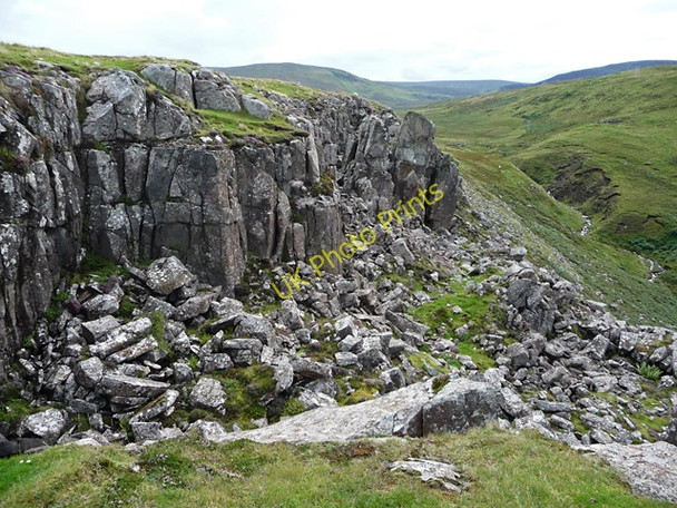 Photo 6"x4" Collapsing crags above the Lon Ostatoin Heribusta c2010