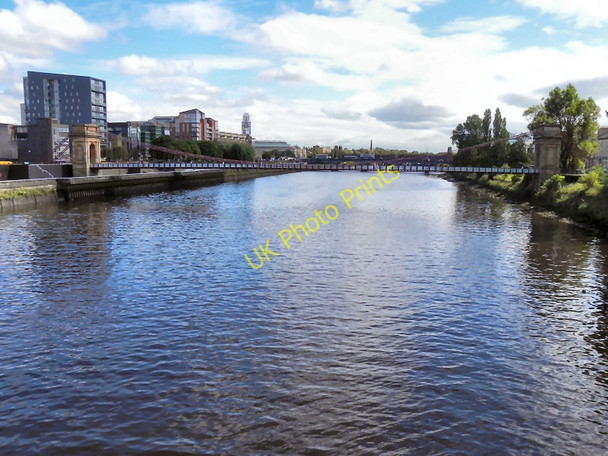 Photo 6"x4" River Clyde, South Portland Street Suspension Bridge Glasgow c2010