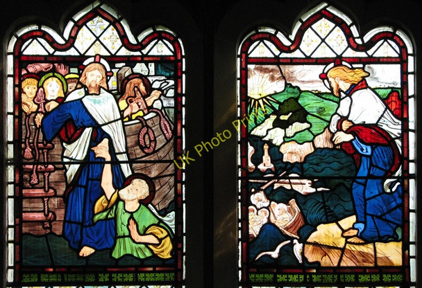 Photo 6"x4" St Mary & All Saints' church in Sculthorpe - stained glass Sculthorpe c2010