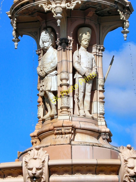Photo 6"x4" Doulton Fountain, Servicemen Glasgow c2010