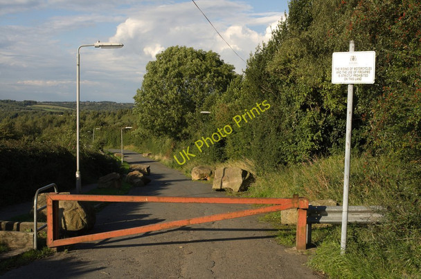 Photo 6"x4" Gate, Bullough Lane Rothwell\/SE3428 c2010