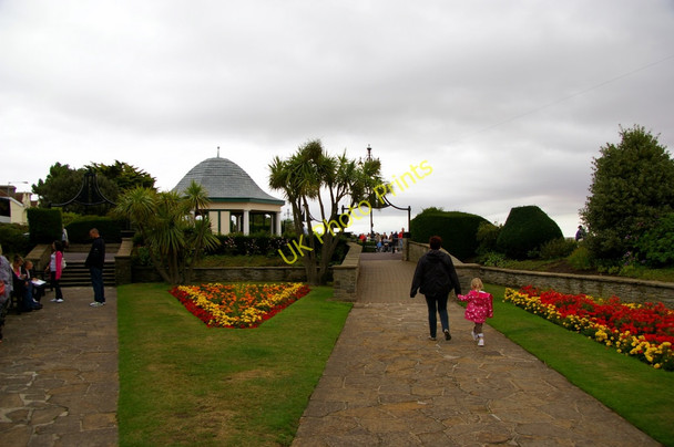 Photo 6"x4" Garden, Clacton-on-Sea, Essex Clacton-On-Sea c2010