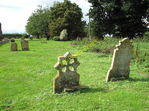 Photo 6"x4" St Mary's church in North Tuddenham - churchyard Clippings Green c2010