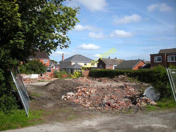 Photo 6"x4" The ruination of a perfectly good back garden Kingsfold\/SD5326 c2010