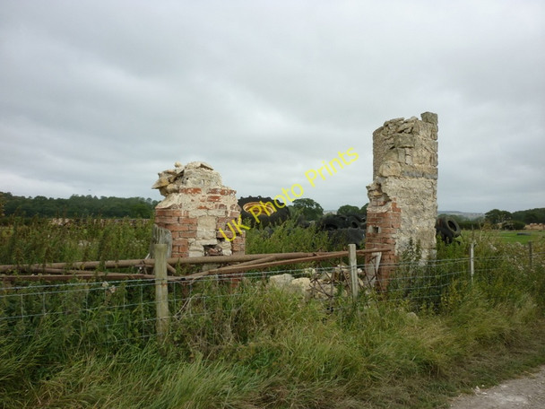 Photo 6"x4" A walk from Pickering #21 Marton\/SE7383 c2010