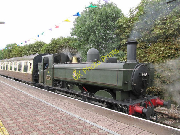 Photo 6"x4" Engine in the bay Cholsey c2010
