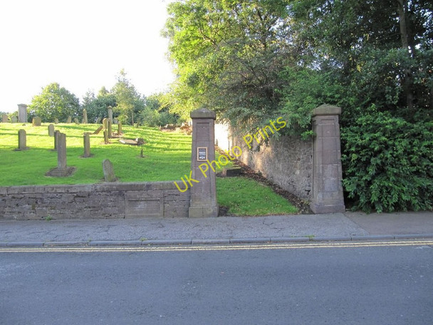 Photo 6"x4" Entrance to  Logie cemetery Dundee\/NO3632 c2010