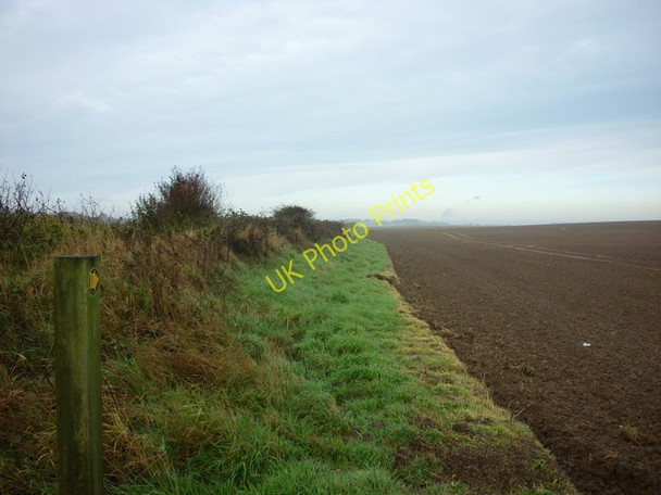 Photo 6"x4" A footpath off Waxholme Road Withernsea c2010