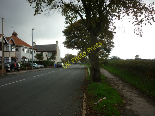 Photo 6"x4" Looking down the Hull Road, Hornsea Hornsea c2010