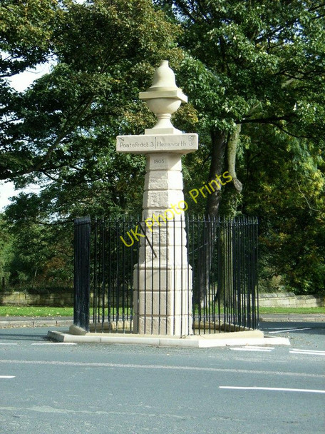 Photo 6"x4" Guide Post at Station Road and Barnsley Road, outside Ackworth School High Ackworth c2010