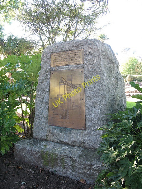 Photo 6"x4" Newcomen memorial, Dartmouth Dartmouth c2010