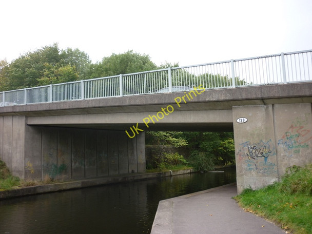 Photo 6"x4" Bridge #129 the Pendle Way over the L&L Canal Burnley c2010