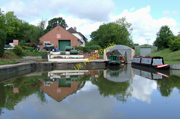 Photo 6"x4" Canal boatyard at Dunhampstead, Worcestershire Dunhampstead c2010