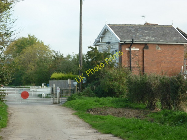 Photo 6"x4" The level crossing at Welton Elloughton c2010