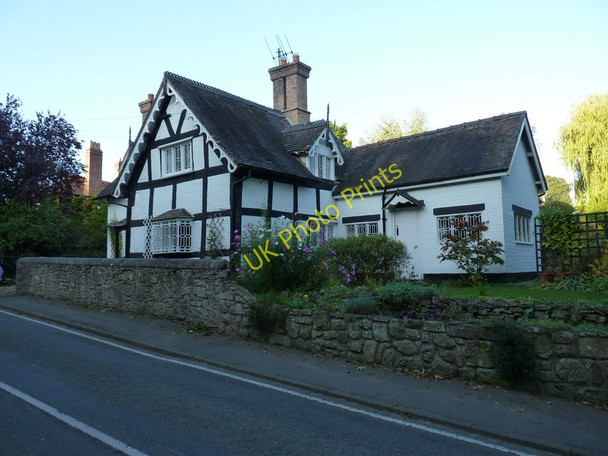 Photo 6"x4" Cottage in Leighton Leighton\/SJ6105 c2010
