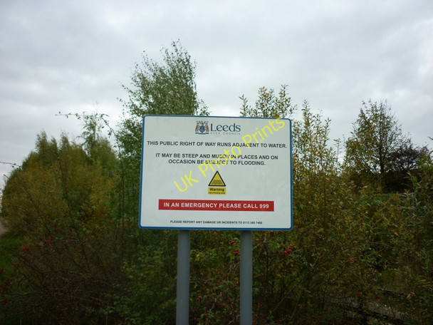 Photo 6"x4" A notice on the bank of the River Aire Wood Row\/SE3827 c2010