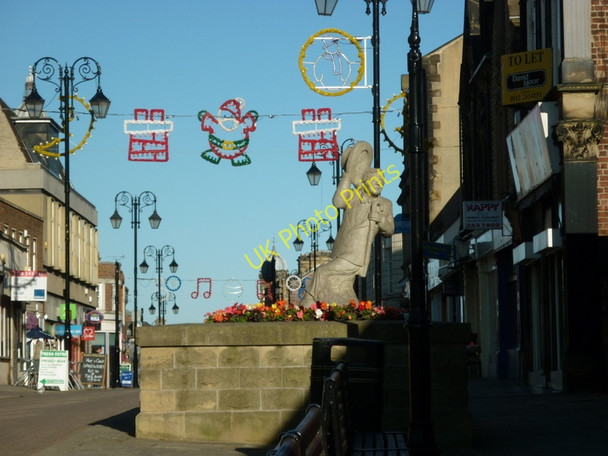 Photo 6"x4" Getting ready for Christmas in October Morley\/SE2627 c2010