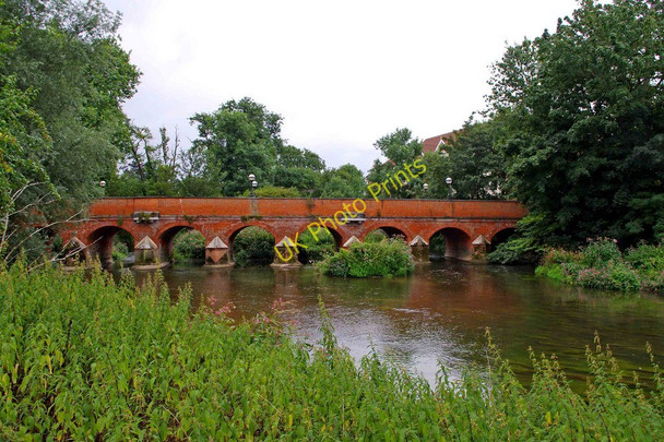 Photo 6"x4" Leatherhead or Town Bridge (4) Leatherhead c2010