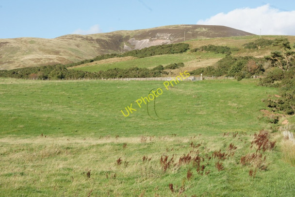 Photo 6"x4" Castlelaw Hill from Glencorse Woodhouselee c2010