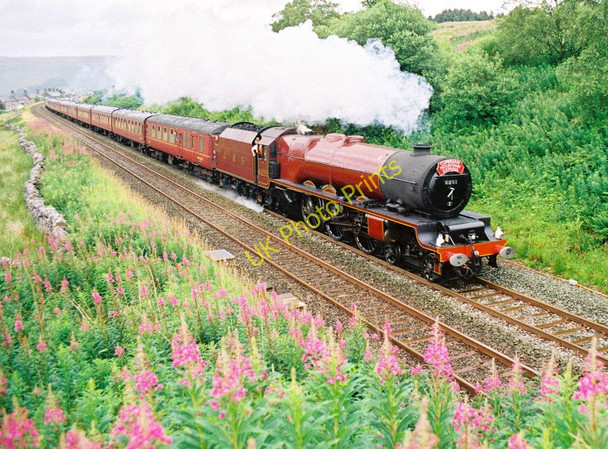Photo 6"x4" The Cumbrian Mountain Express steams south from Garsdale Station Garsdale Head c2010